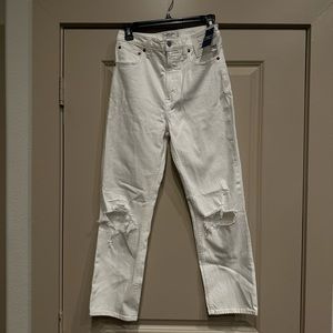 NWT White A&F Ankle Straight distressed jeans